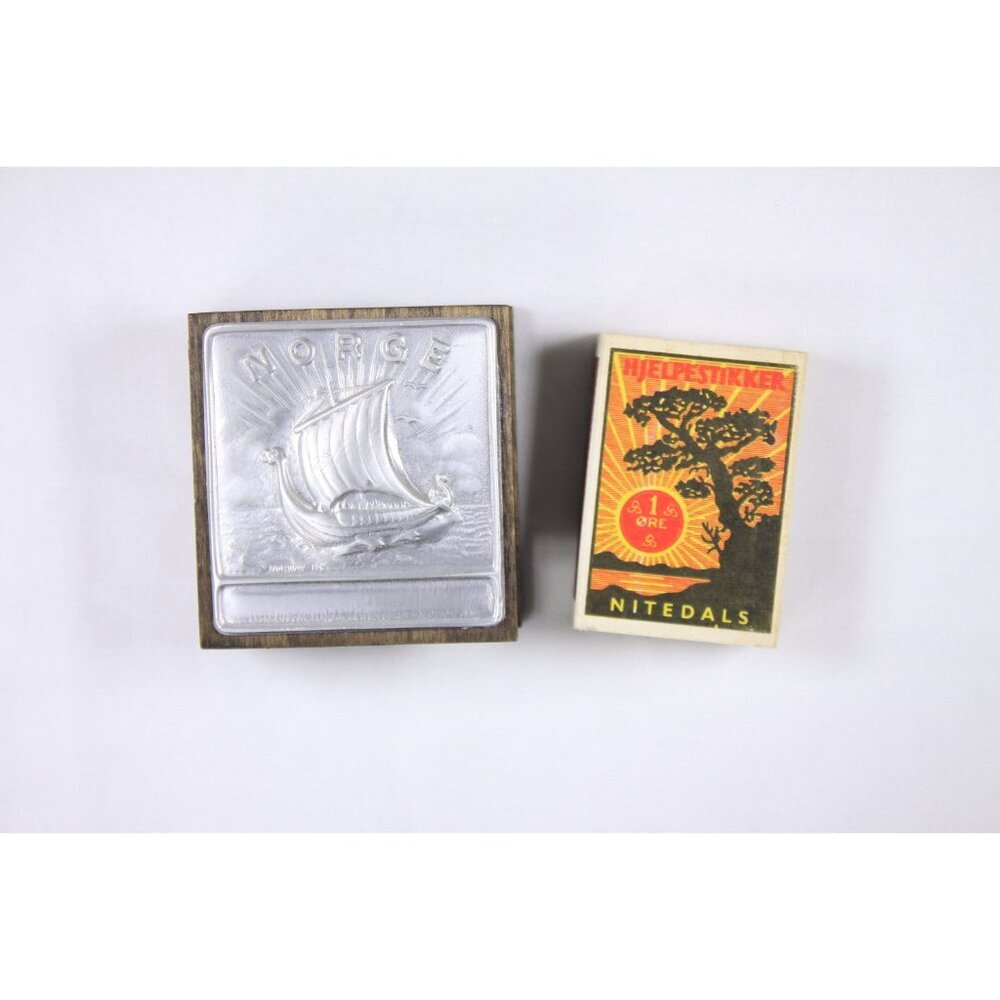 Vintage NORGE Norwegian matchbox holder + Hjelpestikker Nitedals graphic